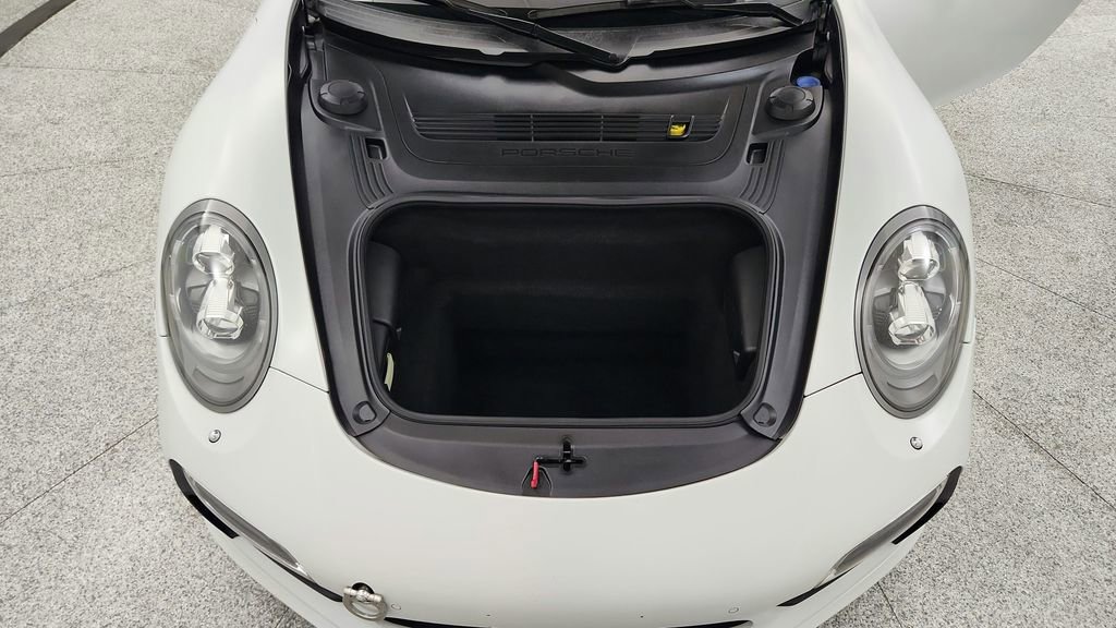 Used 2015 Porsche 911 Turbo S image 61