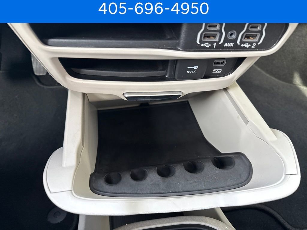 Used 2022 Chrysler Pacifica Touring-L image 31