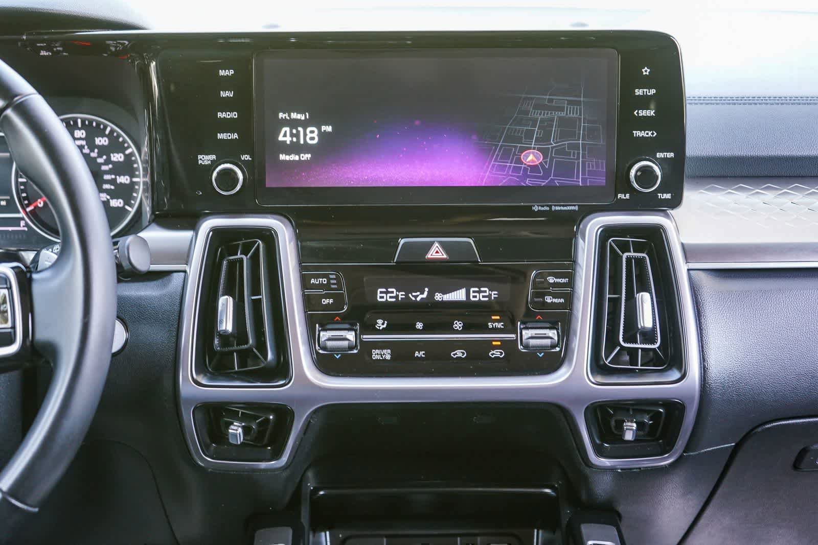 Used 2023 Kia Sorento EX w/ Panoramic Sunroof Package FWD image 13