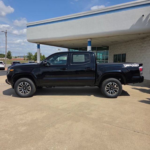Used 2023 Toyota Tacoma TRD Sport AWD/4WD image 2