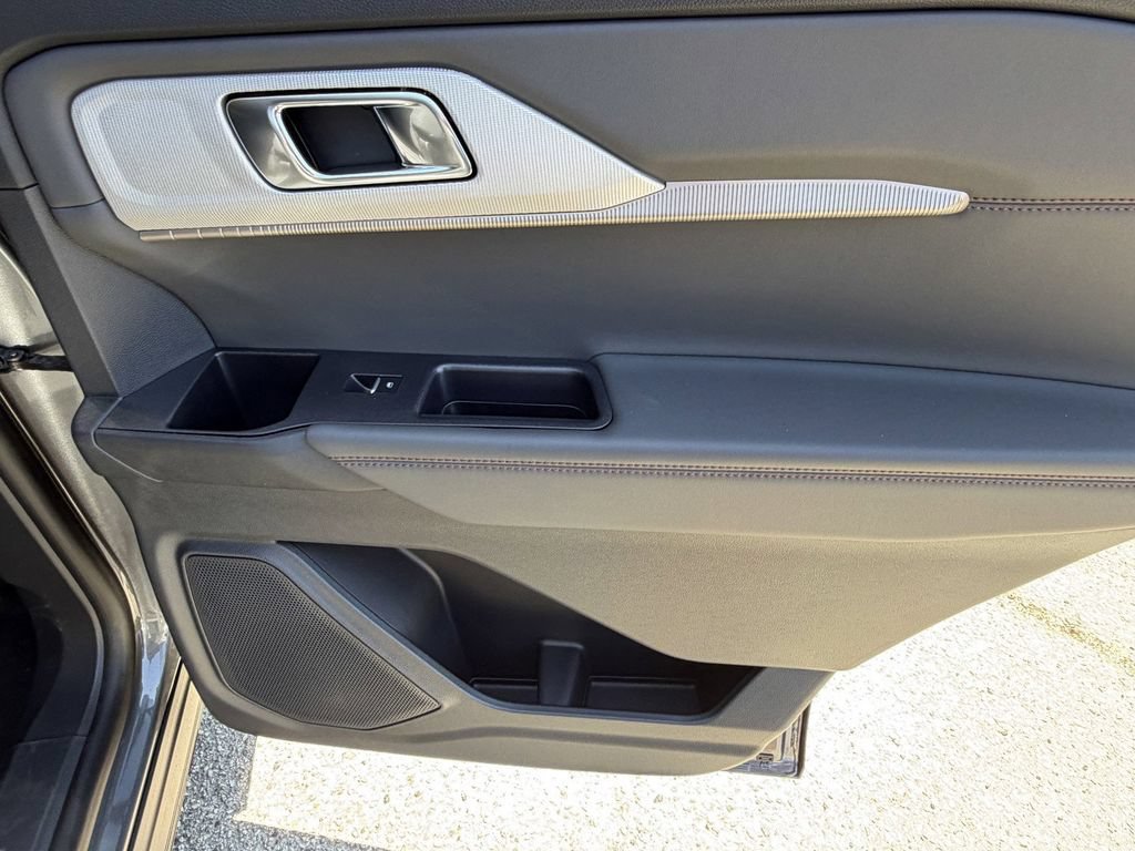 New 2026 Ford Explorer Active RWD image 16