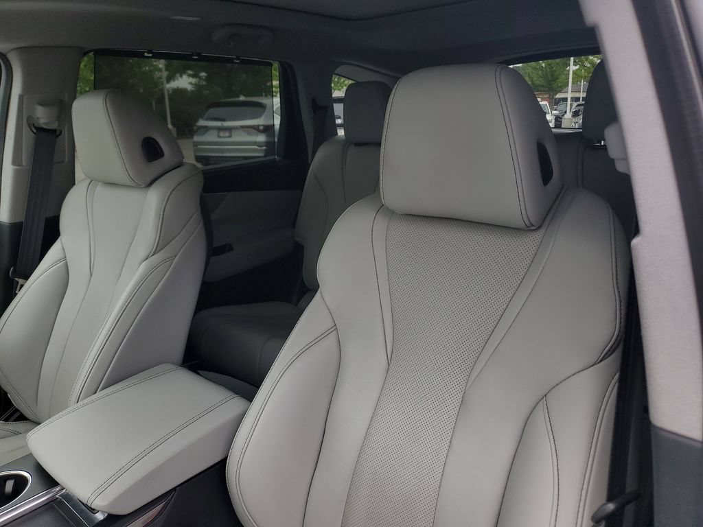 Certified 2023 Acura MDX FWD w/ Technology Package image 18