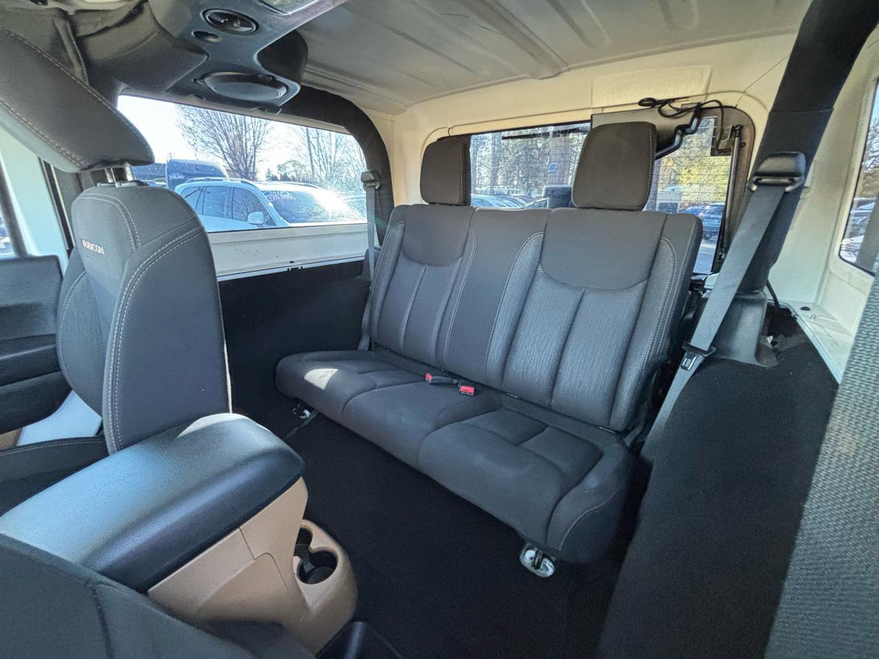 Used 2014 Jeep Wrangler Rubicon w/ Power Convenience Group AWD/4WD image 9