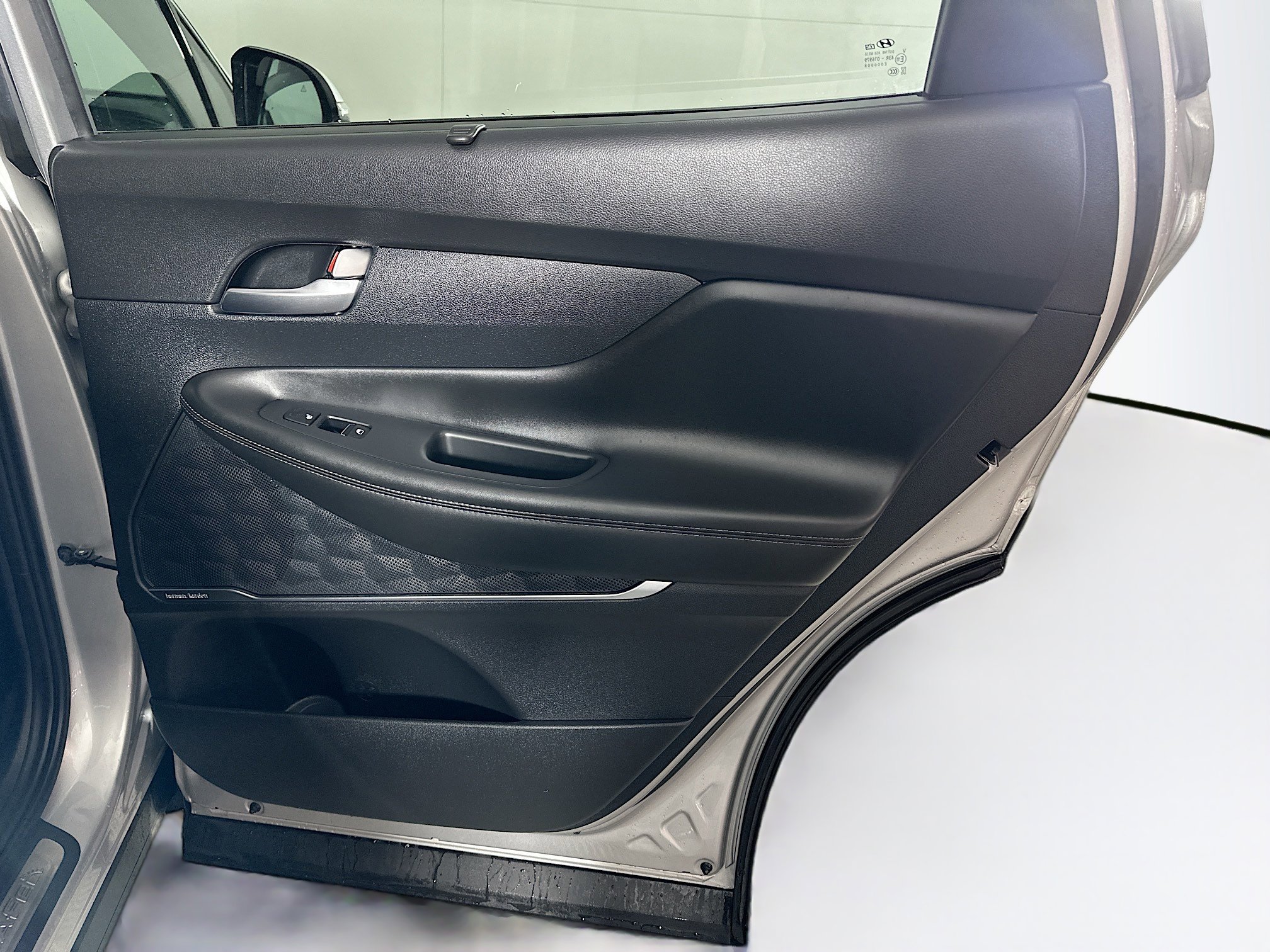 Used 2023 Hyundai Santa Fe Limited image 32