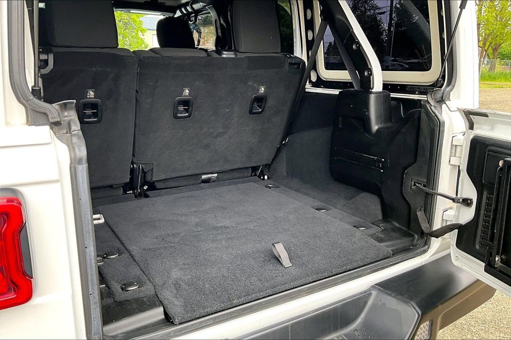 Used 2018 Jeep Wrangler Unlimited Rubicon w/ Steel Bumper Group AWD/4WD image 36