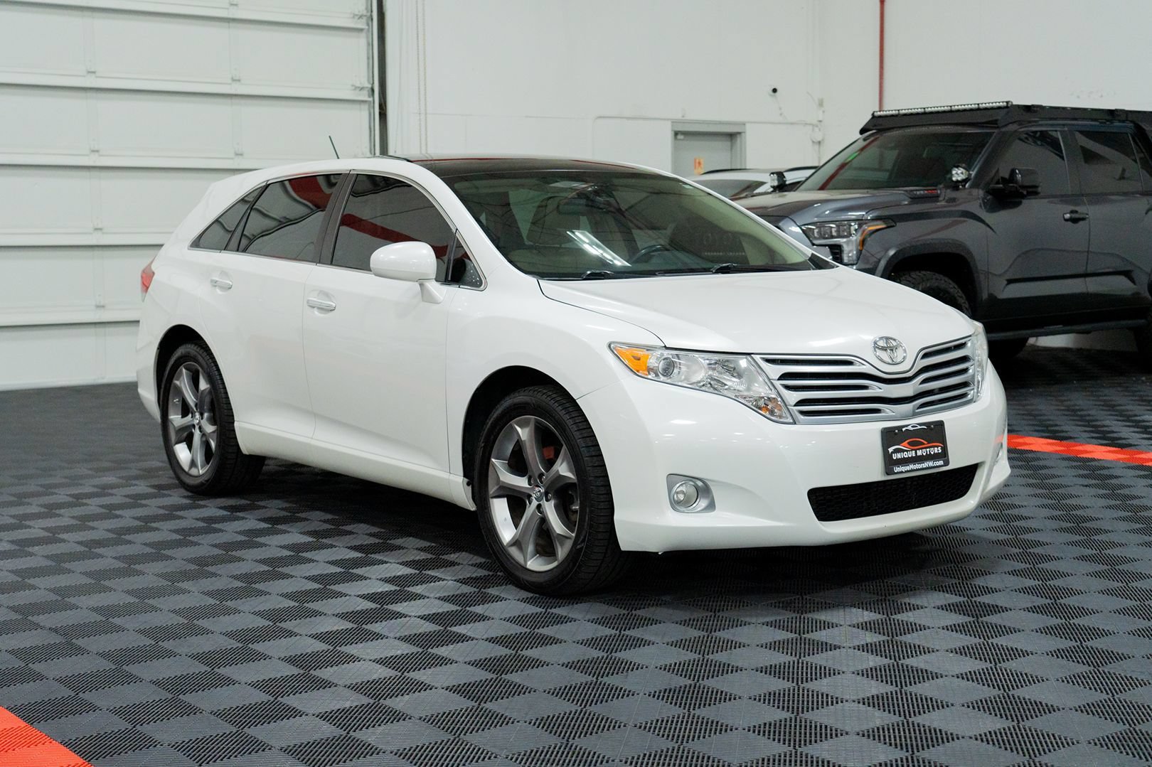 Used 2011 Toyota Venza AWD w/ Premium Pkg #2 image 12