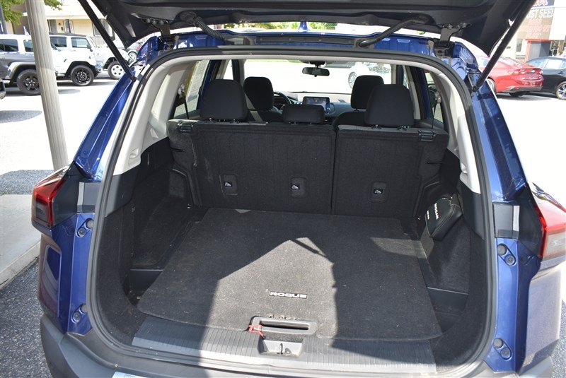 Used 2023 Nissan Rogue SV AWD/4WD image 23