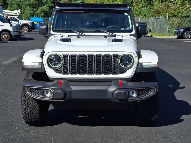 Used 2025 Jeep Wrangler Unlimited Rubicon w/ Safety Group AWD/4WD image 3
