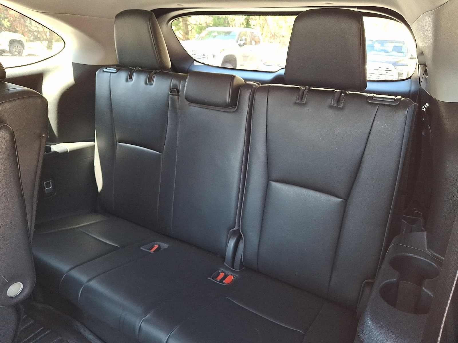 Used 2021 Toyota Highlander XLE image 10