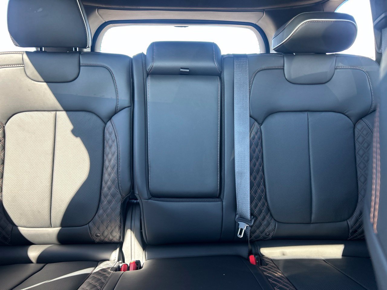 New 2027 Jeep Grand Cherokee Summit AWD/4WD image 25