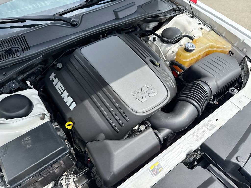 Used 2013 Dodge Challenger R/T image 24