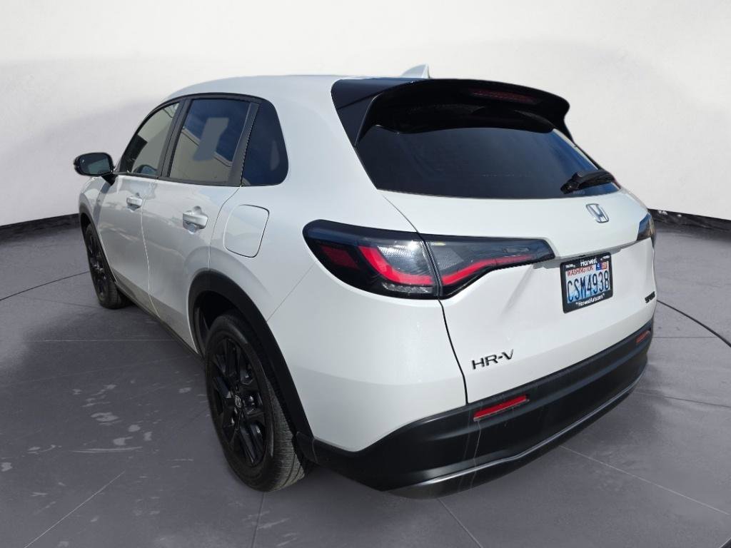 Used 2025 Honda HR-V Sport image 4