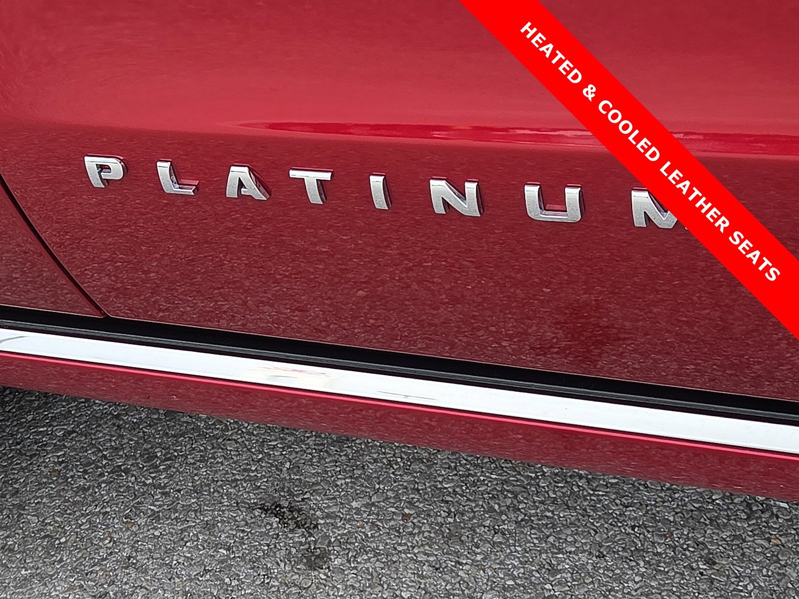 Used 2020 Ford Expedition Platinum AWD/4WD image 8