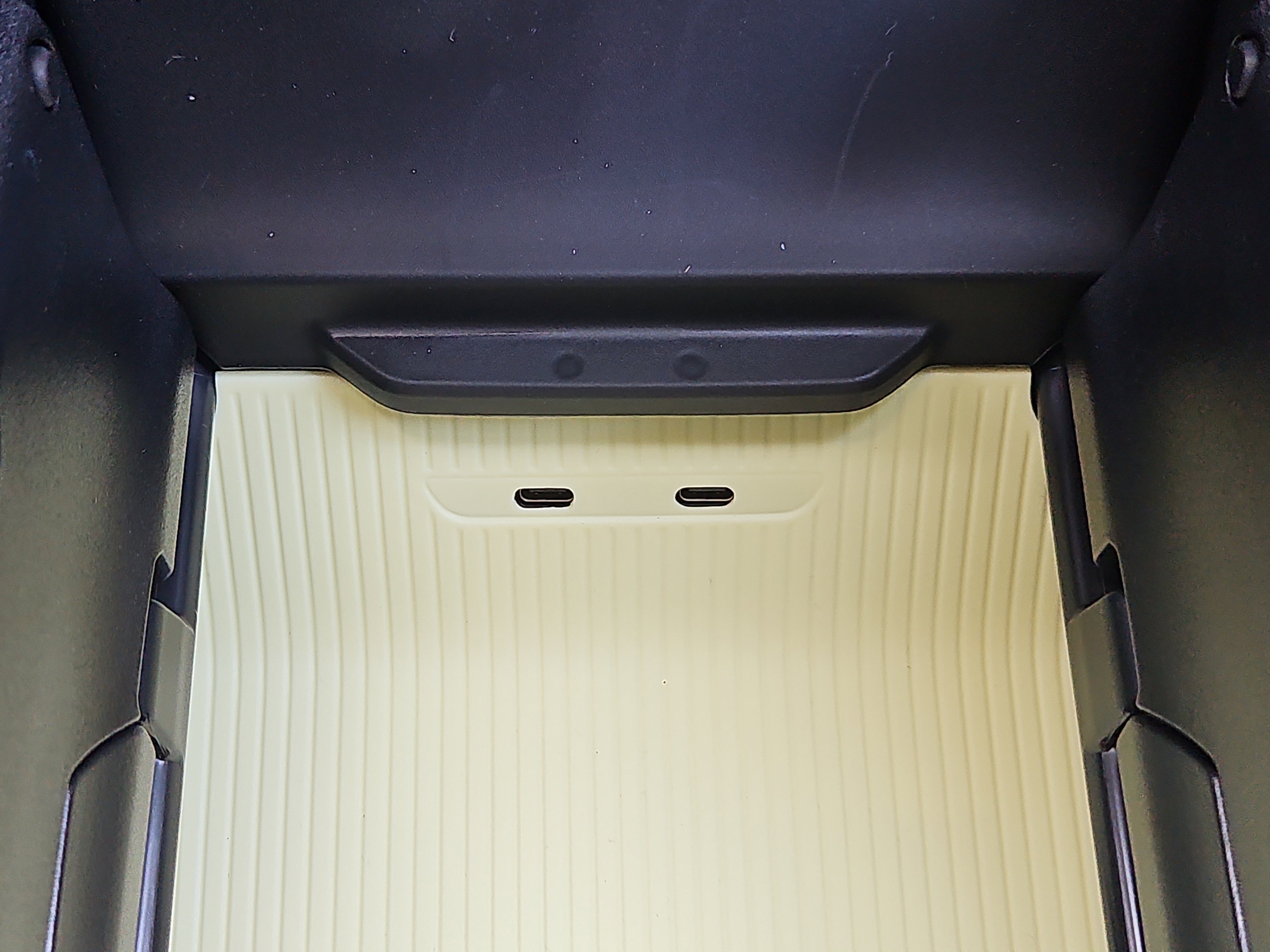 New 2026 Volvo EX30 Plus w/ Protection Package Premier image 7