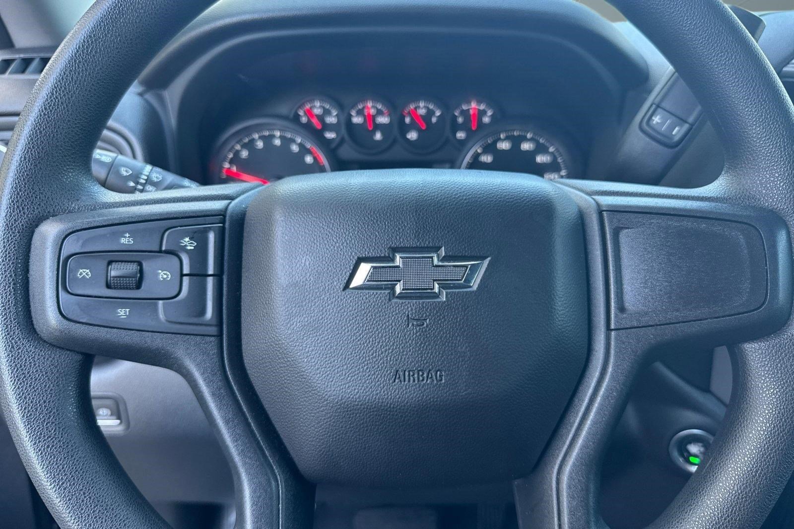 Used 2024 Chevrolet Silverado 1500 Custom Trail Boss w/ Turbomax Blackout Package image 17