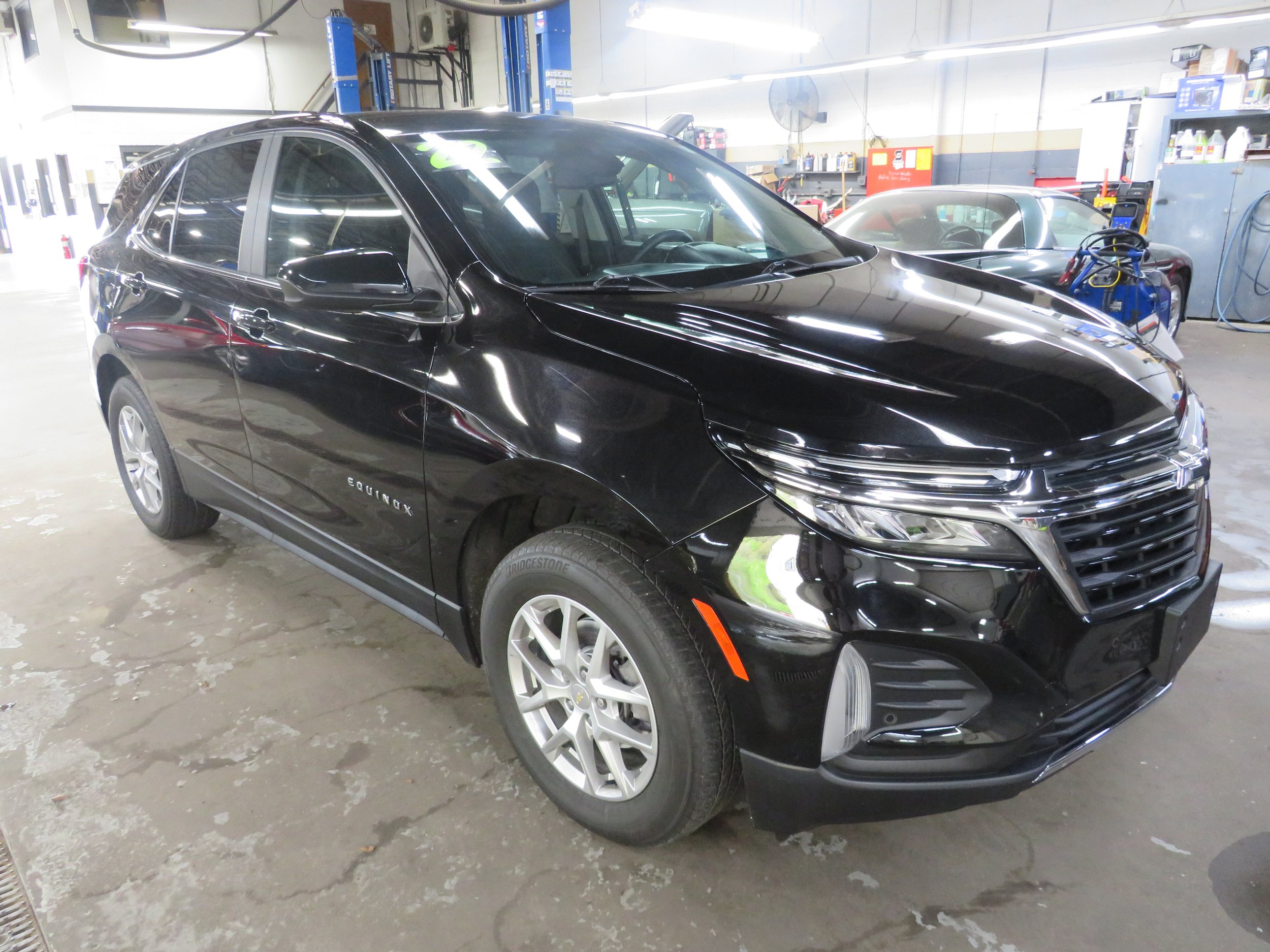 Used 2022 Chevrolet Equinox LT AWD/4WD image 1