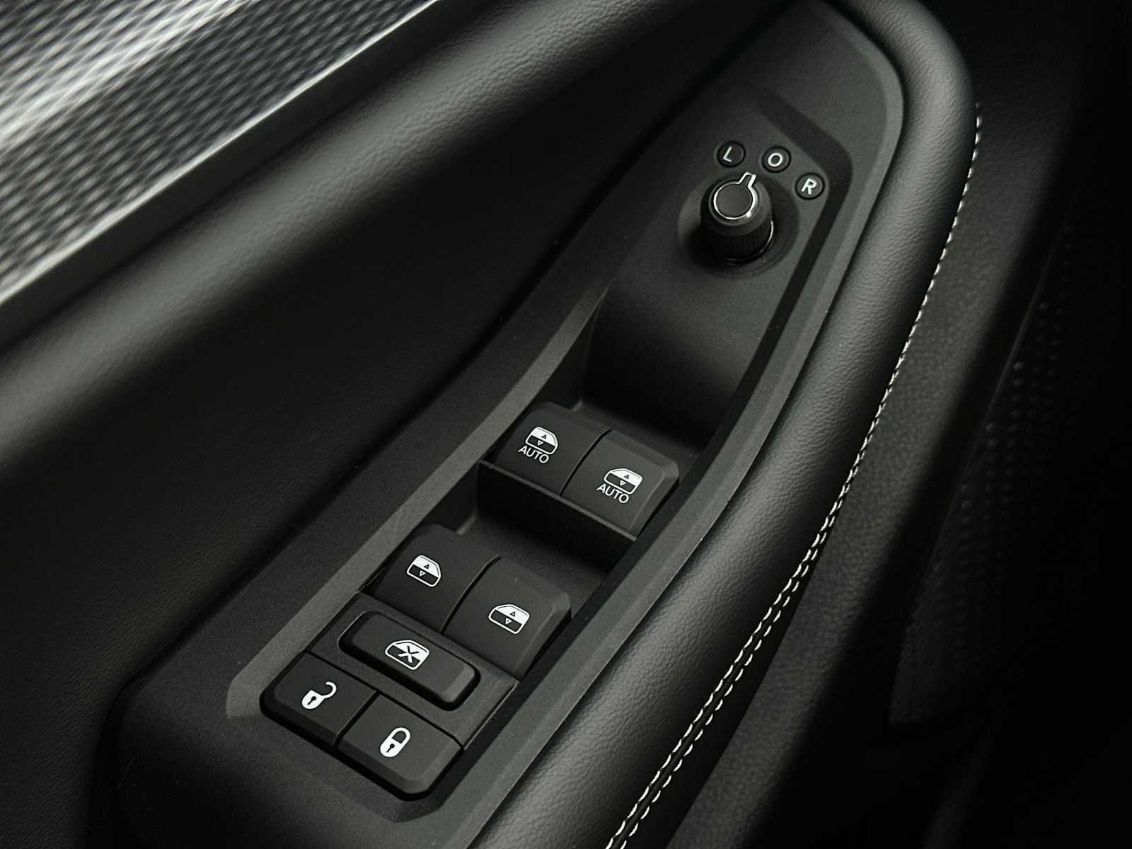 New 2025 Jeep Grand Cherokee Laredo image 15