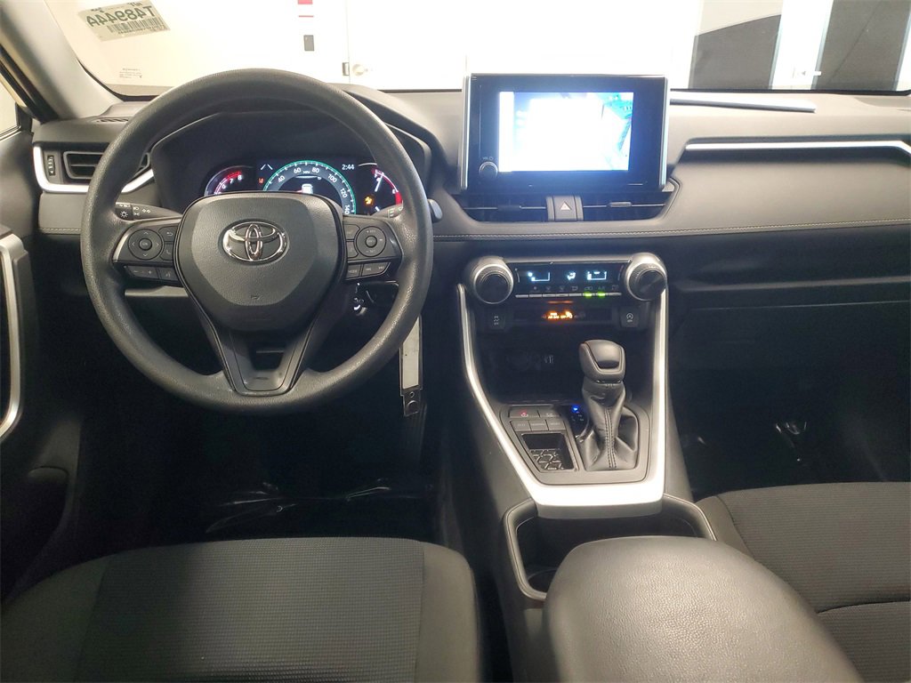 Used 2024 Toyota RAV4 LE image 9