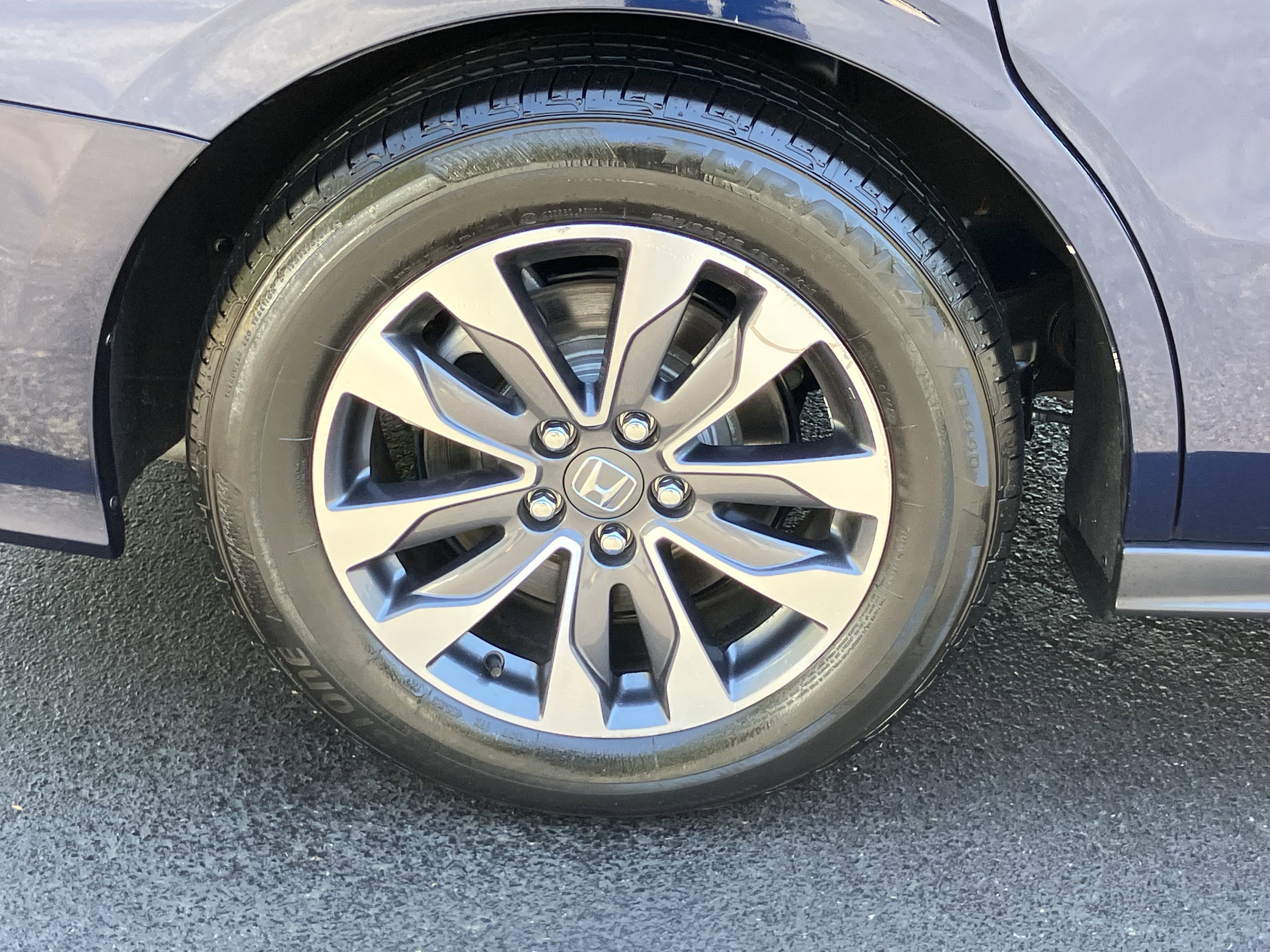 Certified 2024 Honda Odyssey EX-L image 13