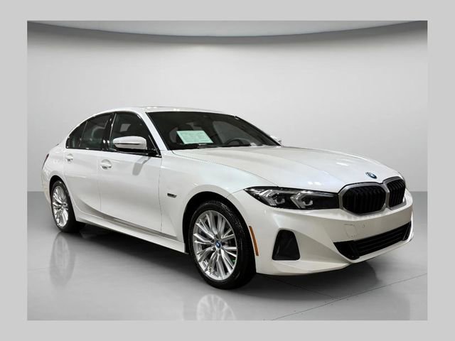 Used 2023 BMW 330e xDrive w/ Driving Assistance Package video 1
