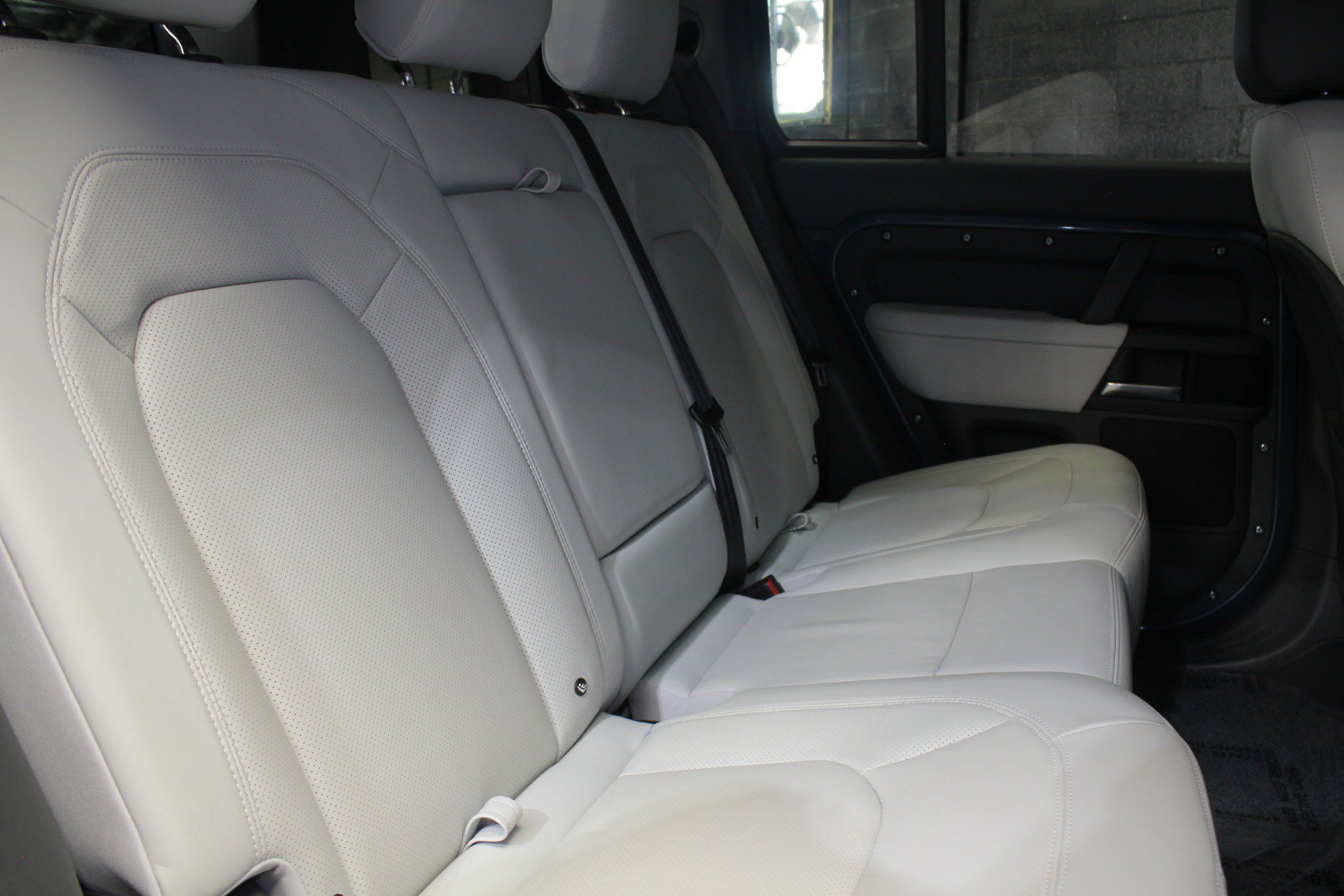 Used 2026 Land Rover Defender 110 X-Dynamic SE AWD/4WD image 55