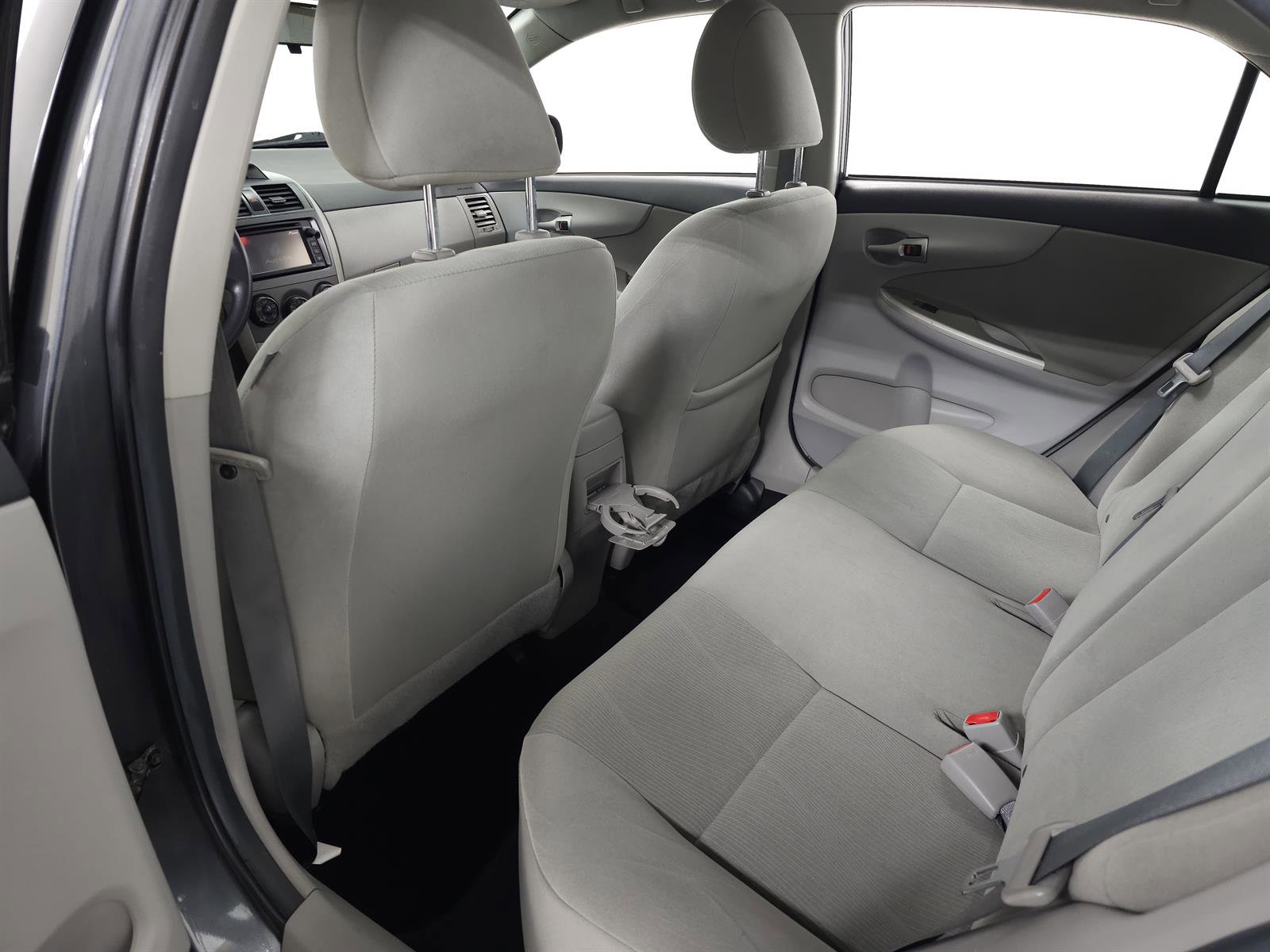 Used 2013 Toyota Corolla LE FWD image 22