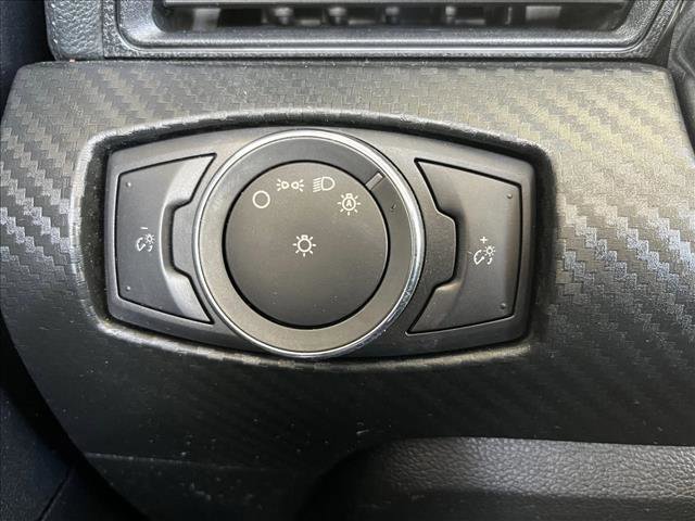 Used 2016 Ford Mustang Convertible image 18