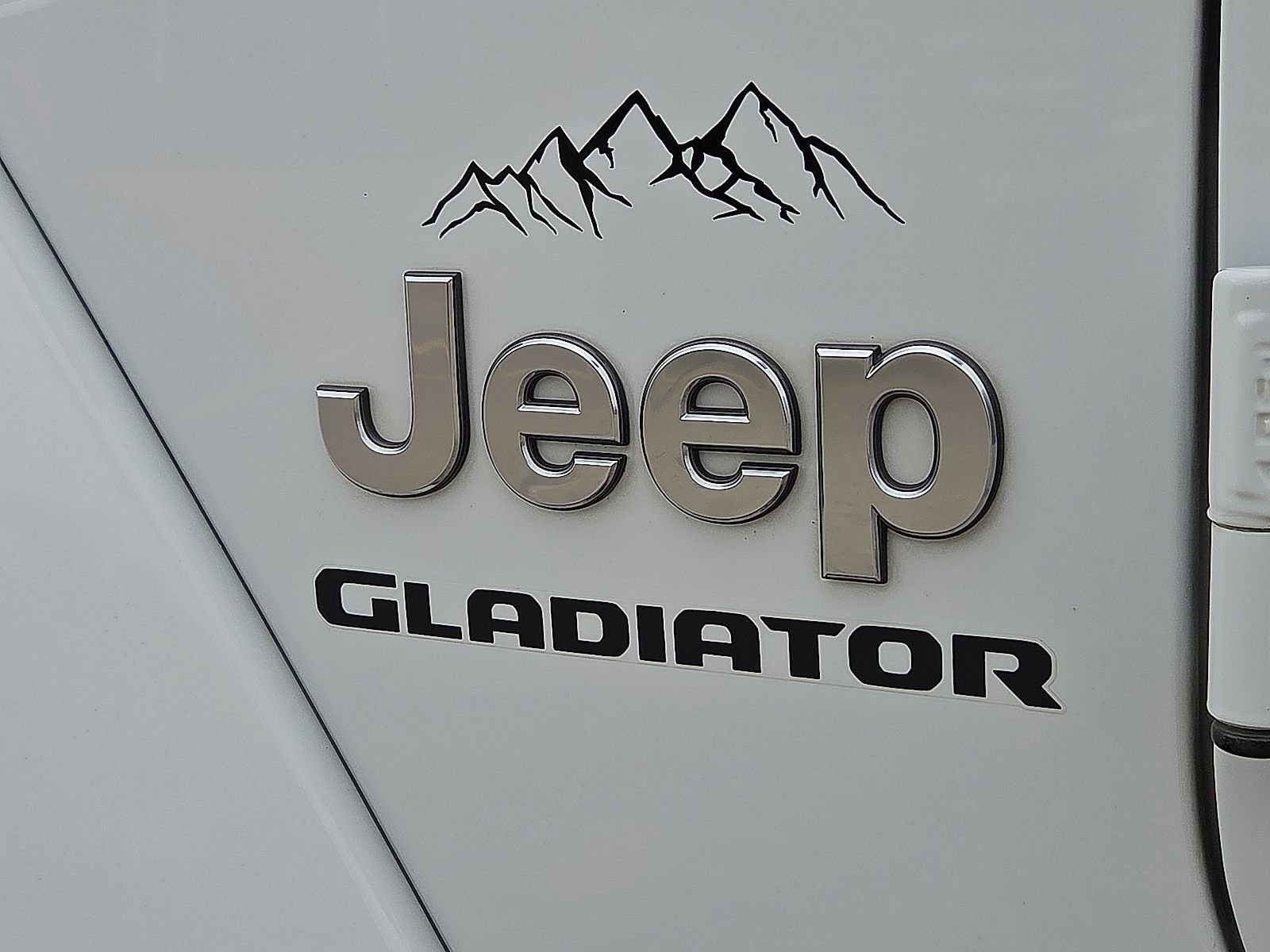 Used 2022 Jeep Gladiator Overland w/ Popular Equipment Package AWD/4WD image 9