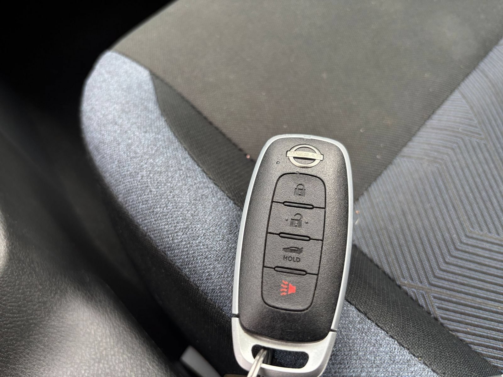 Used 2025 Nissan Versa SV FWD image 21