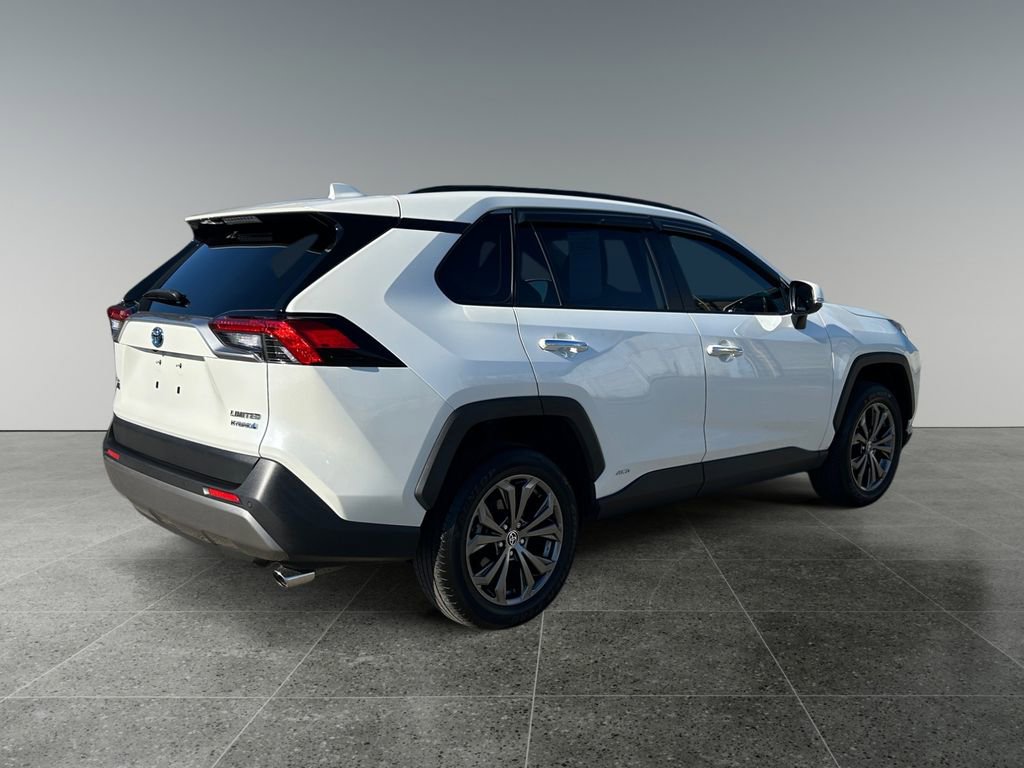 Used 2022 Toyota RAV4 Limited w/ Limited Grade Weather Package image 7