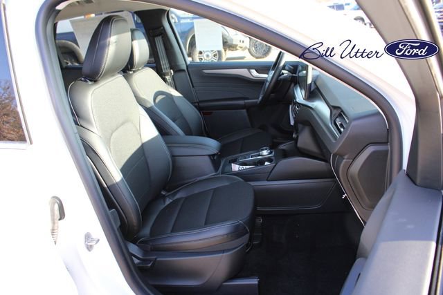 New 2025 Ford Escape SE image 8