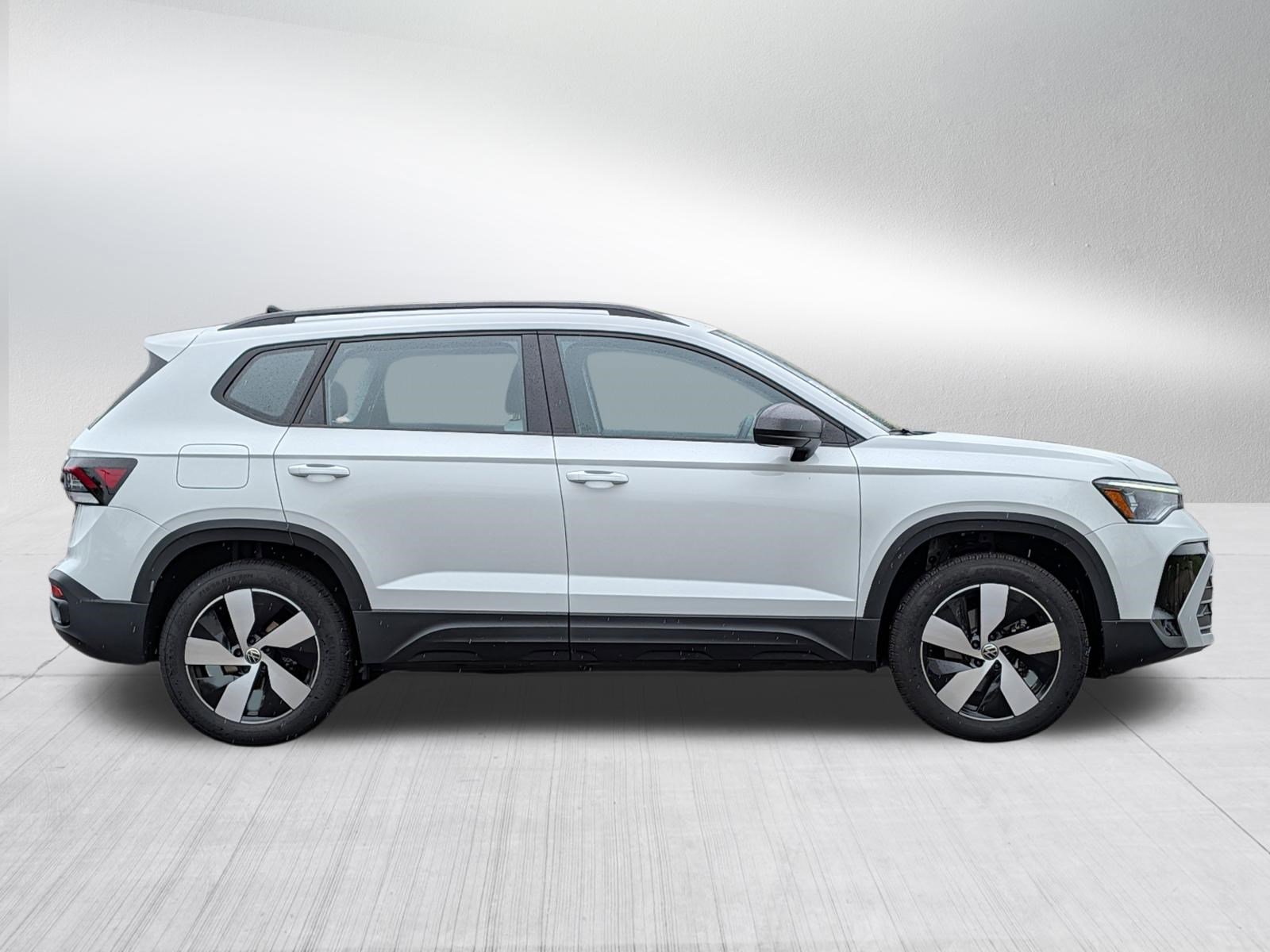 Used 2025 Volkswagen Taos S AWD/4WD image 8