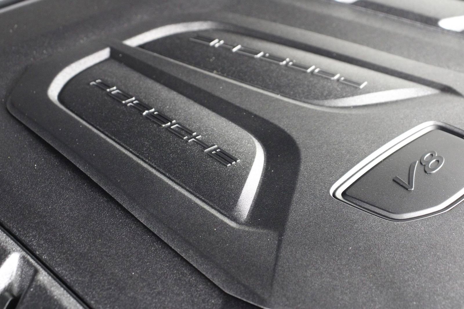 Certified 2025 Porsche Cayenne S AWD/4WD image 27