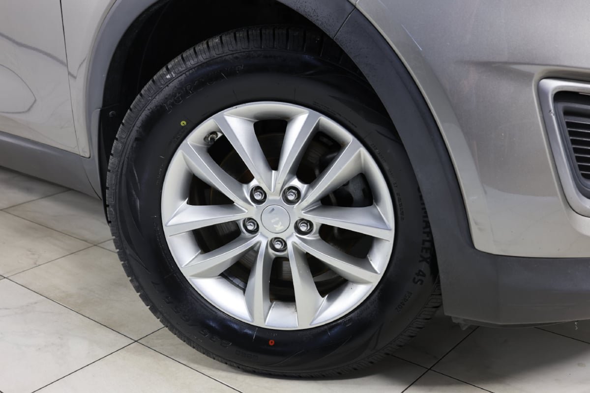 Used 2016 Kia Sorento L FWD image 10