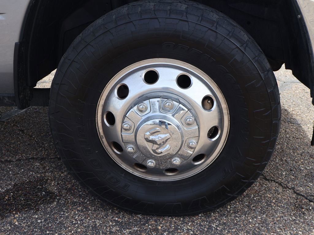 Used 2024 RAM 3500 Laramie image 20