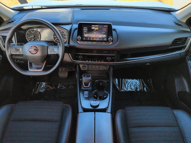 Used 2026 Nissan Rogue SV AWD/4WD image 14