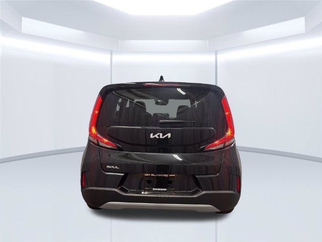Certified 2023 Kia Soul LX FWD image 4