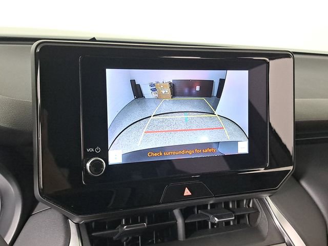 Used 2024 Toyota Venza LE image 29