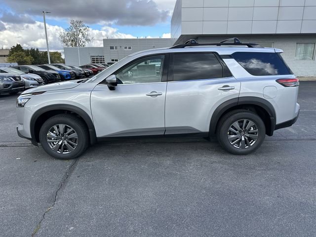 New 2025 Nissan Pathfinder SV image 5