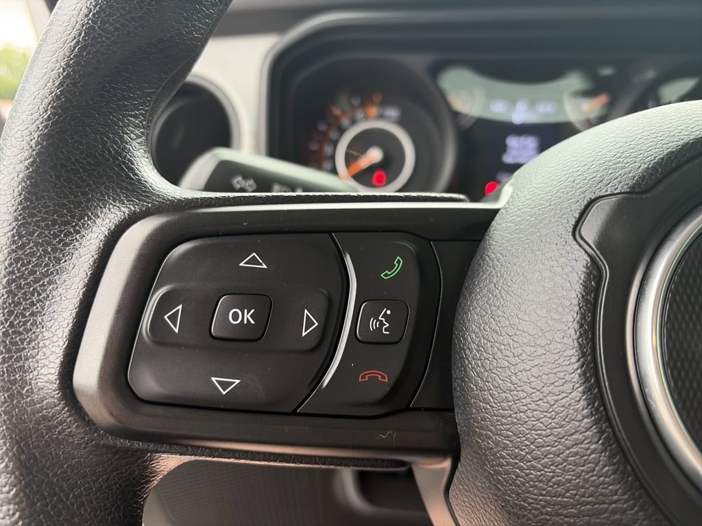 Used 2024 Jeep Gladiator Sport AWD/4WD image 19