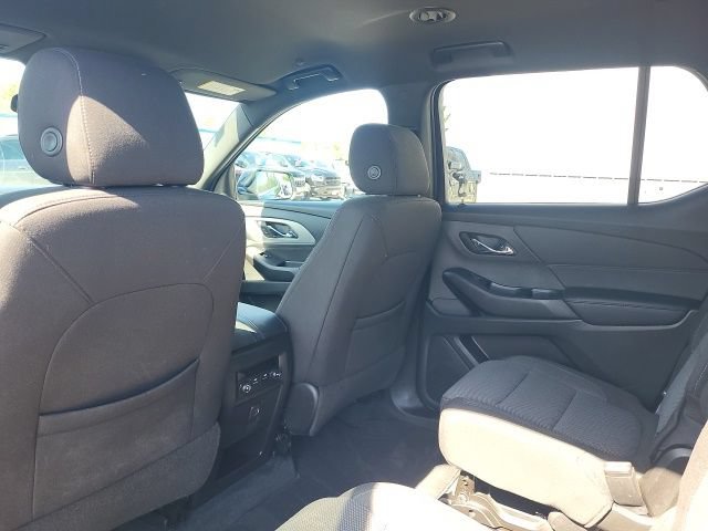 Used 2022 Chevrolet Traverse LT AWD/4WD image 12