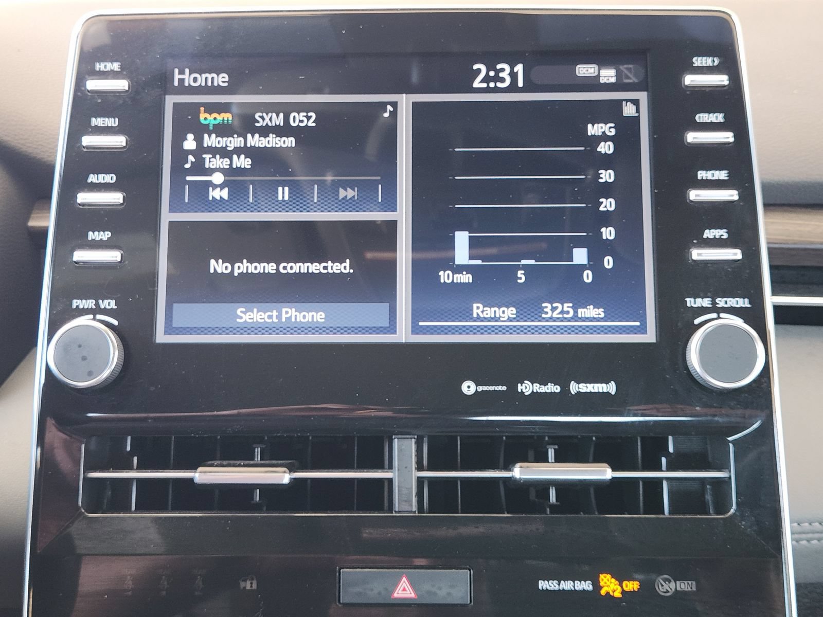 Used 2022 Toyota Avalon XLE FWD image 17