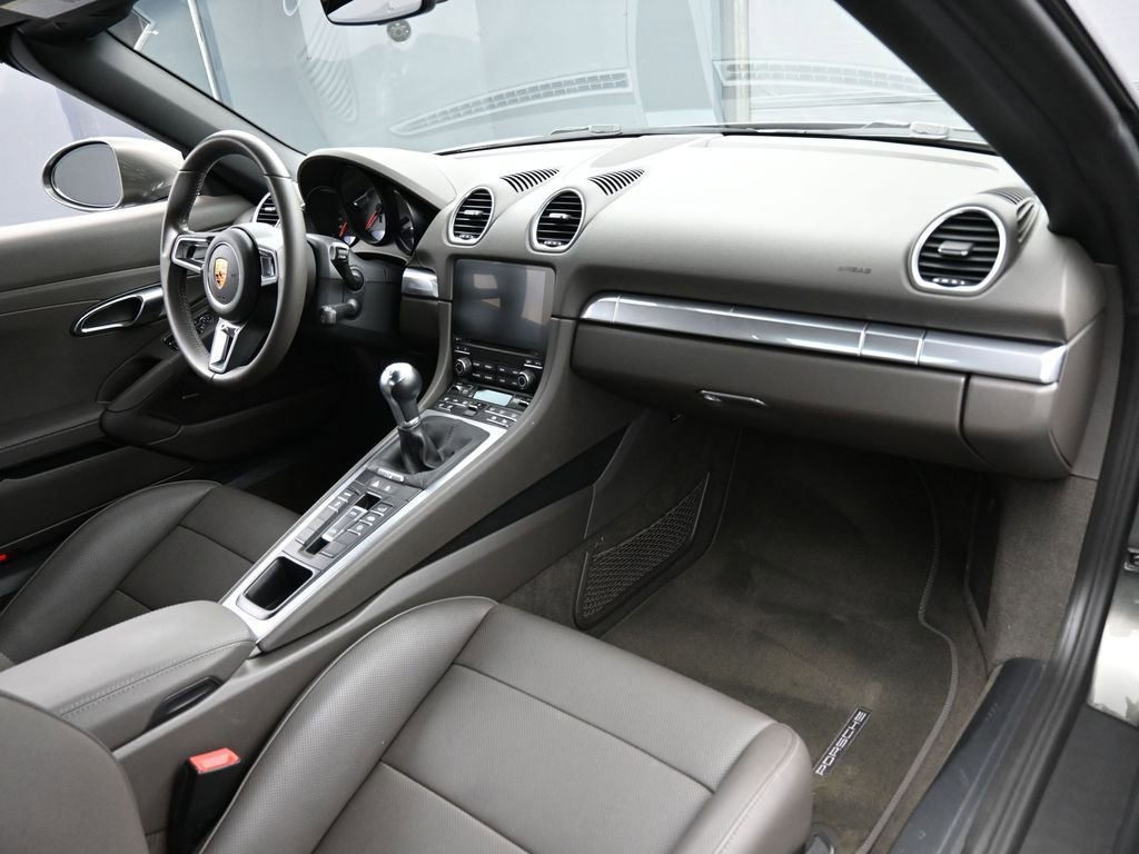 Certified 2021 Porsche 718 Boxster S image 27