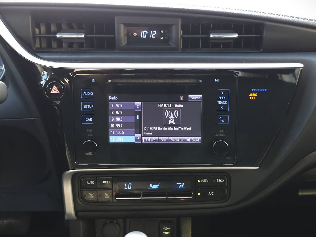 Used 2019 Toyota Corolla LE FWD image 22