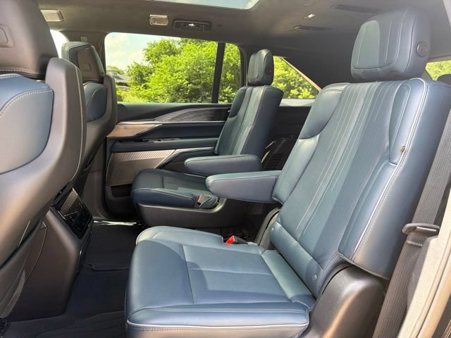 Certified 2025 Cadillac Escalade IQ Luxury 2 w/ LPO, Premium Carpet Package AWD/4WD image 25