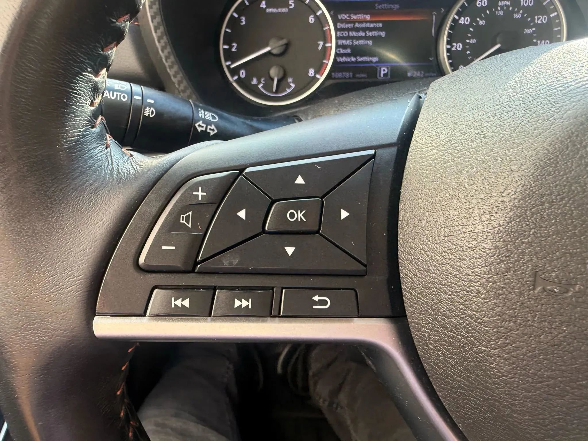 Used 2020 Nissan Sentra SR w/ Trunk Package image 13