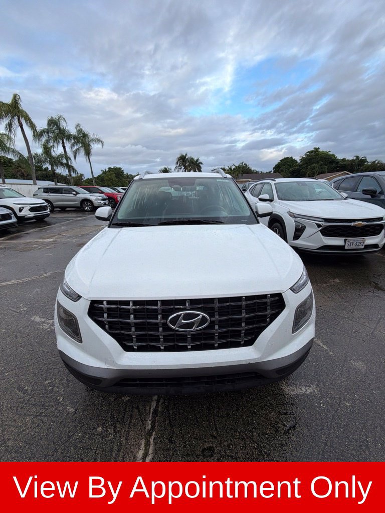 Used 2026 Hyundai Venue SEL FWD image 6