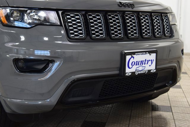 Used 2020 Jeep Grand Cherokee Altitude image 13