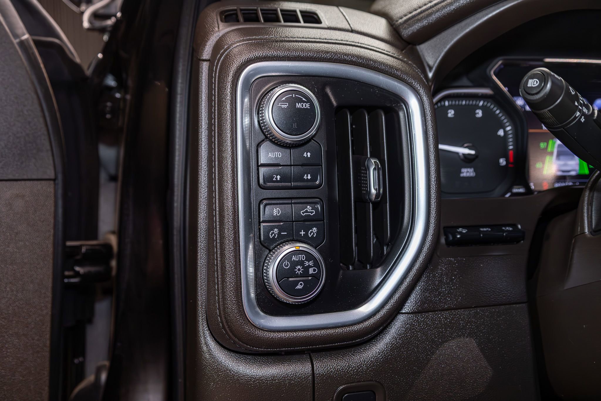 Used 2021 GMC Sierra 2500 Denali w/ Denali Ultimate Package AWD/4WD image 16