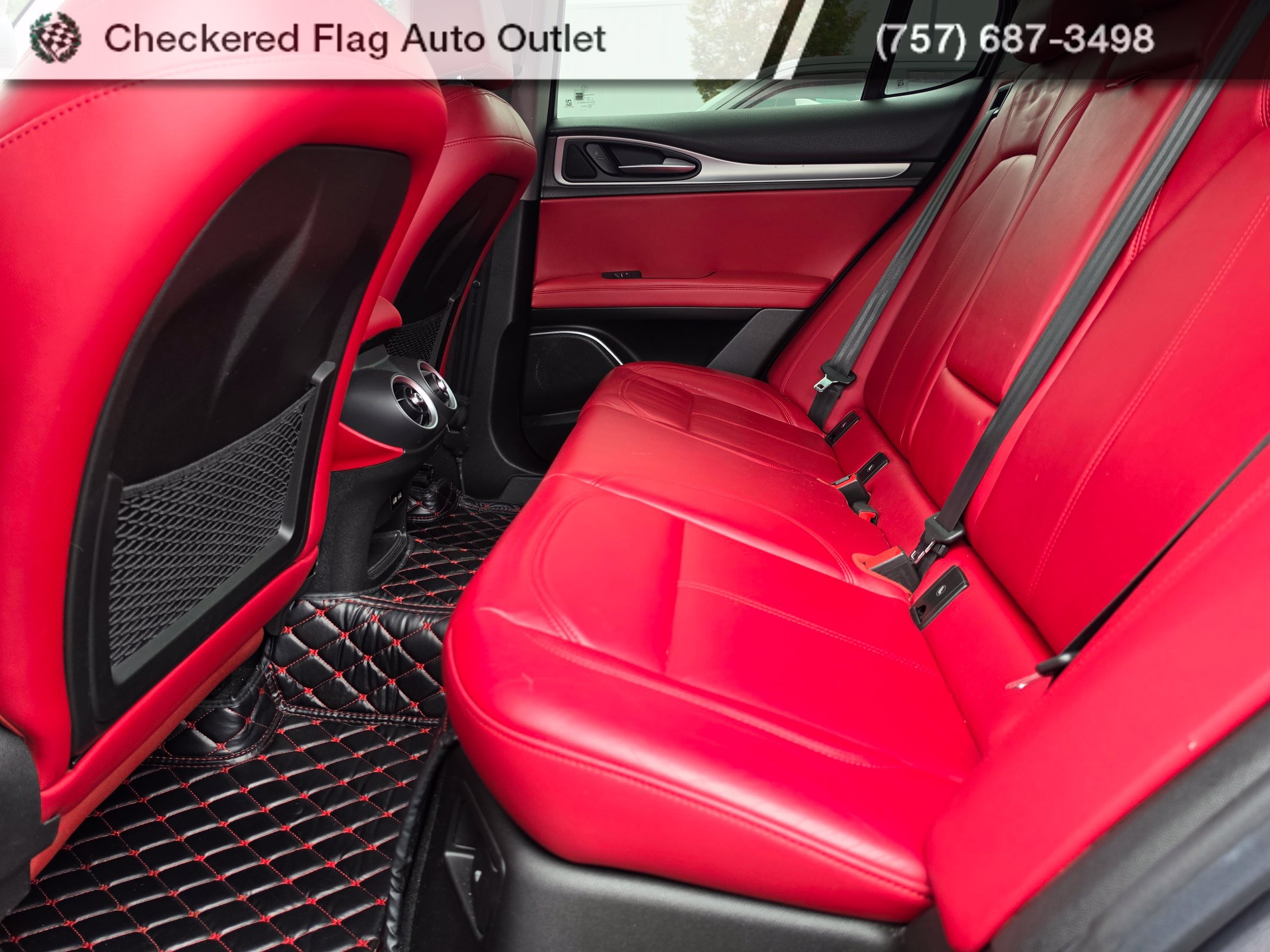 Used 2018 Alfa Romeo Stelvio Sport w/ Quick Order Package 22J Sport AWD/4WD image 18